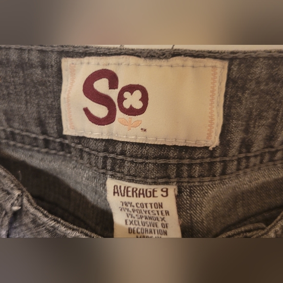 Jeans - Picture 2 of 3